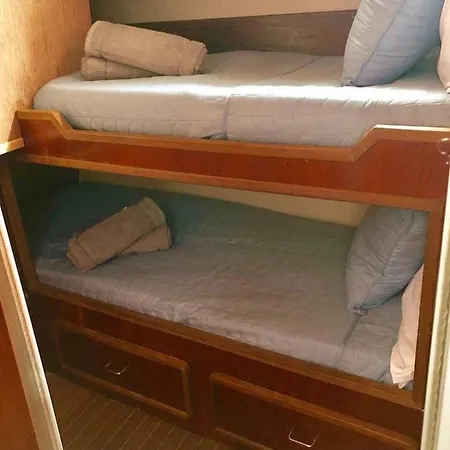 Botel Mariatxi 1